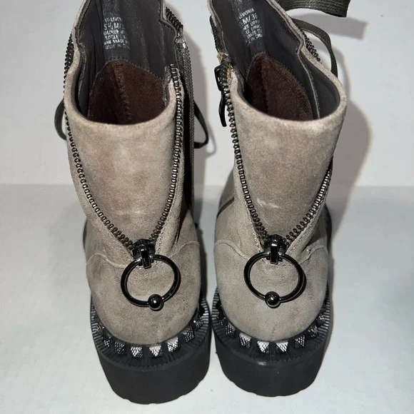 Vince Camuto Levonia Studded Suede Moto Boots NWOT! - Picture 6 of 13